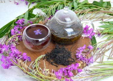 Какие этапы включает в себя заготовка иван-чая. Каким образом проводится сортировка, завяливание и скручивание листьев.
