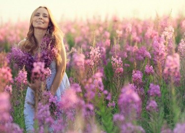 В данном материале мы поговорим о том, чем полезен Иван-чай для женщин. Какие у него есть свойства и противопоказания именно для дам.
